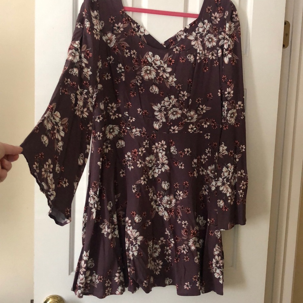 Bell sleeve dress
